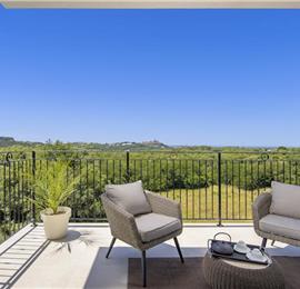 Luxury 4-Bedroom Villa with generous sized Infinity Pool near Buje, Istria. Sleeps 8